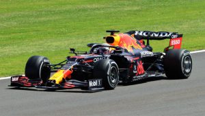 Ewolucja samochodów F1: Podróż przez dekady innowacji